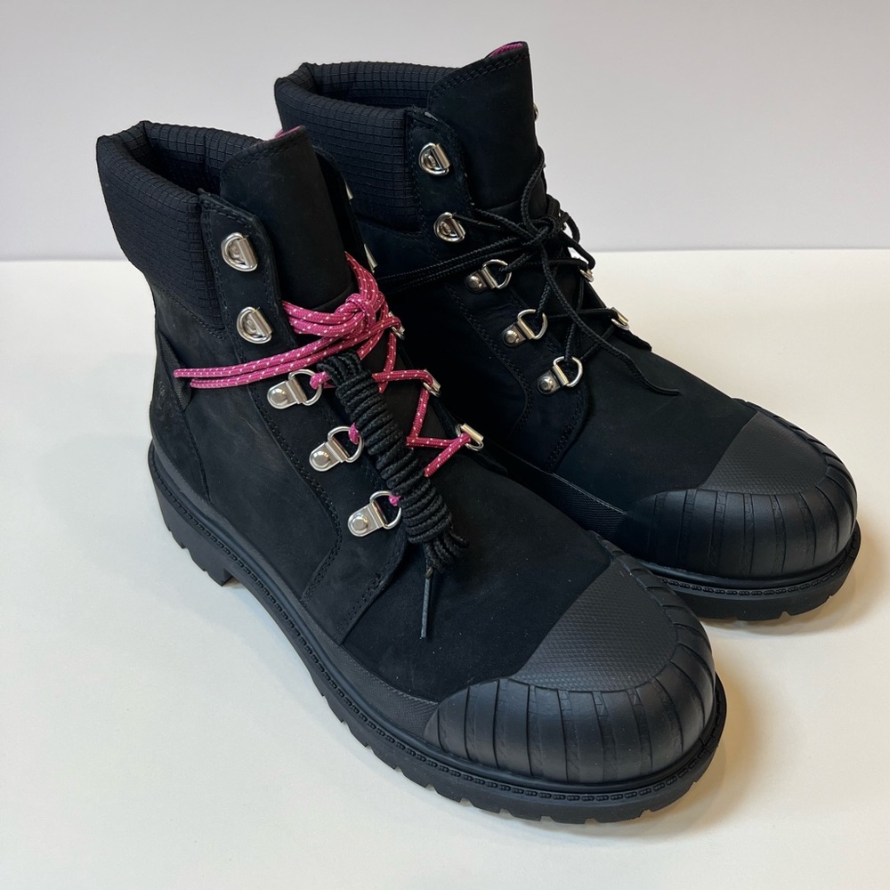 NWOT Timberland Black Leather Boots with Pink and Black Lace Options Included